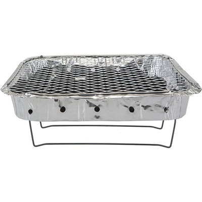Eenmalige barbecue-gereedschappen voor een picknick in het buitenleven